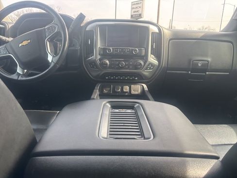 Used 2018 Chevrolet Silverado 1500 LTZ Z71 w/ Redline Edition image 11