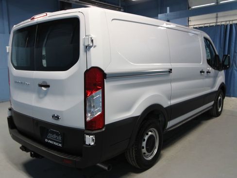 Used 2024 Ford Transit 150 Low Roof RWD image 28