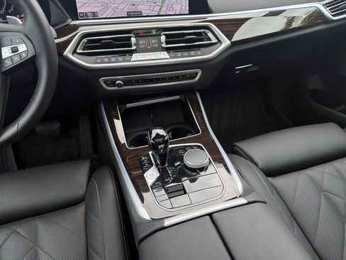 Used 2023 BMW X5 xDrive40i AWD/4WD image 16