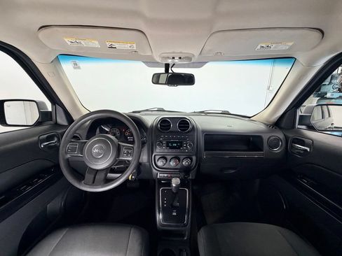 Used 2016 Jeep Patriot Sport w/ Power Value Group AWD/4WD image 9