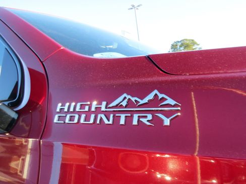 Used 2024 Chevrolet Tahoe High Country w/ Advanced Technology Package image 8