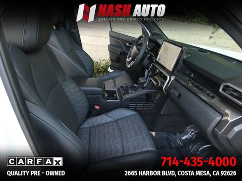 Used 2025 Toyota Tacoma TRD Off-Road w/ TRD Off Road Premium Package AWD/4WD image 32