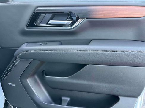 Certified 2026 GMC Yukon Denali w/ Sun & Power Step Package image 22