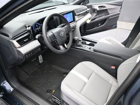 New 2026 Toyota Camry SE image 4