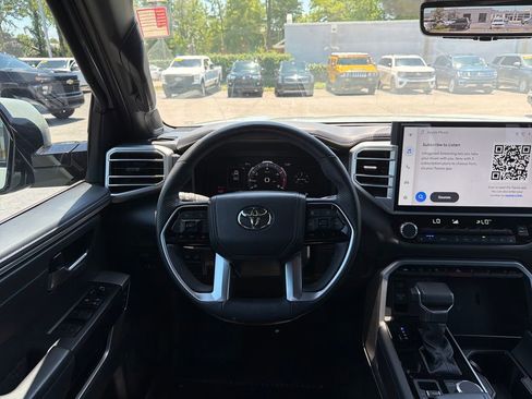 Used 2025 Toyota Tundra Platinum AWD/4WD image 10