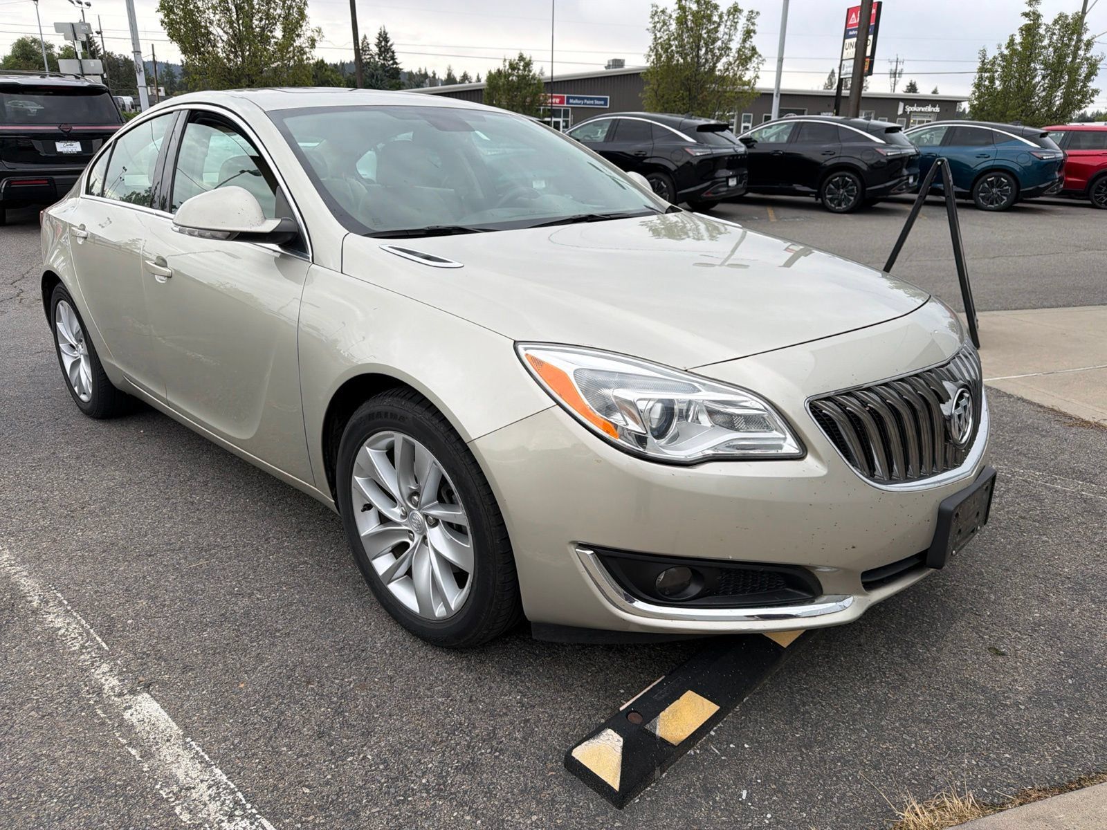 Used 2015 Buick Regal FWD image 4