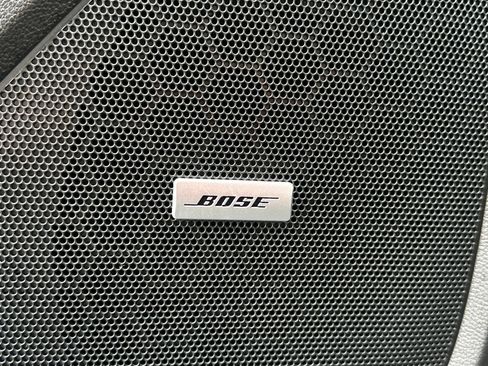 Used 2023 Chevrolet Traverse Premier image 14