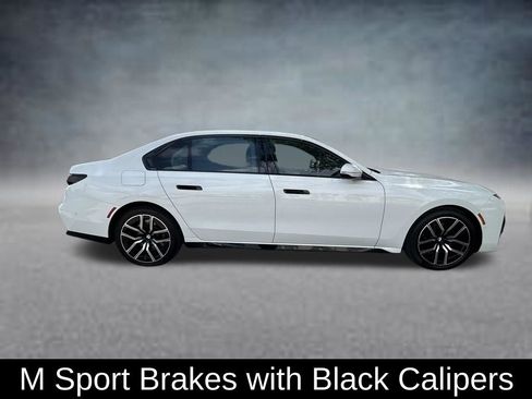 Used 2025 BMW 740i xDrive AWD/4WD image 8