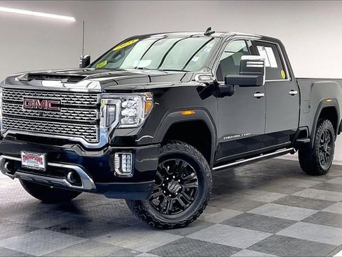 Used 2023 GMC Sierra 2500 Denali w/ Denali Black Diamond Edition image 12