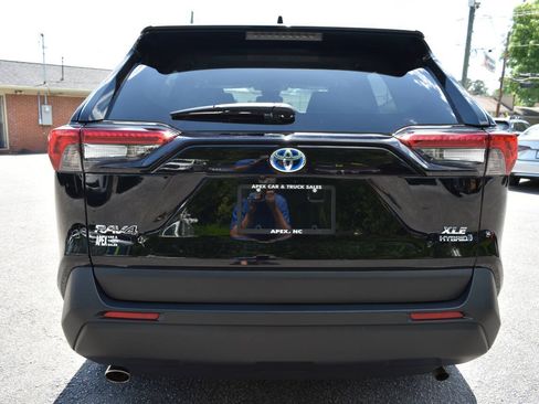 Used 2023 Toyota RAV4 XLE AWD/4WD image 6