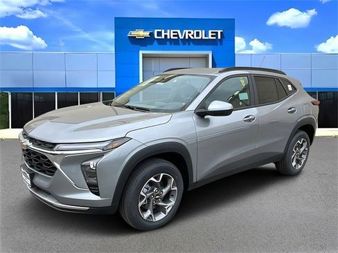 New 2026 Chevrolet Trax LT w/ Driver Confidence Package image 7