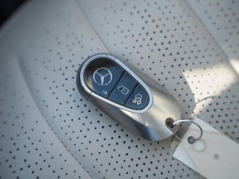 Certified 2022 Mercedes-Benz S 500 4MATIC image 45