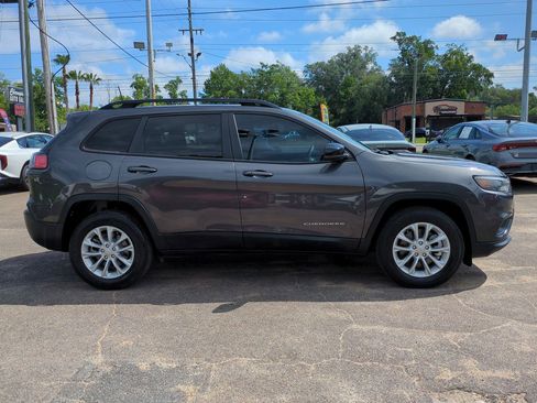 Used 2022 Jeep Cherokee Latitude Lux AWD/4WD image 4