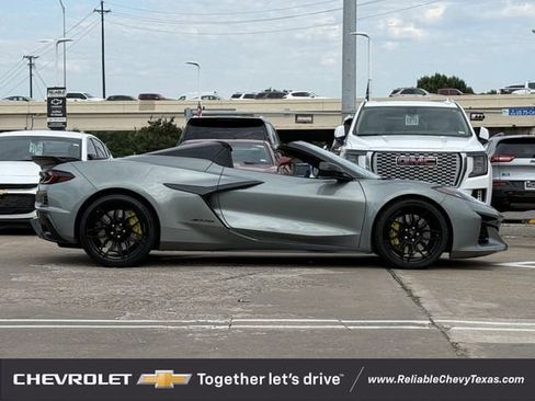 Used 2023 Chevrolet Corvette Z06 RWD image 5