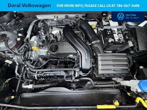 Certified 2024 Volkswagen Taos SE FWD image 12