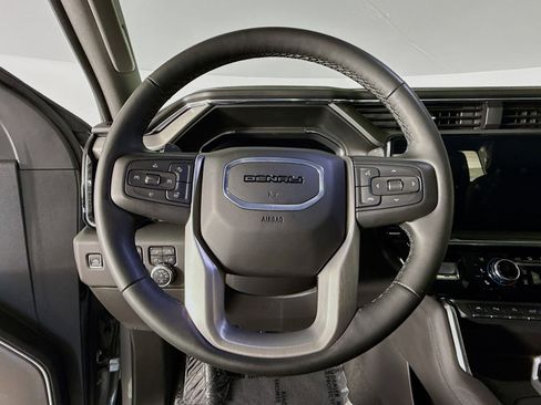 Used 2024 GMC Sierra 1500 Denali w/ Technology Package image 11