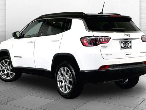 Used 2025 Jeep Compass Limited AWD/4WD image 11
