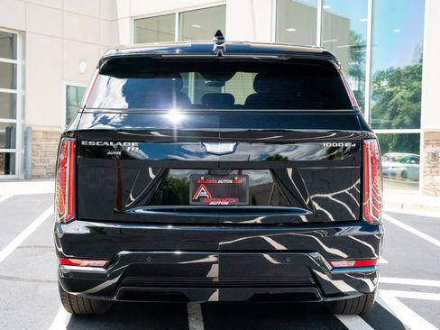 Used 2026 Cadillac Escalade IQ Sport 1 w/ LPO, Floor Liner Package AWD/4WD image 17