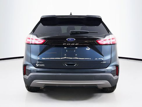 Used 2024 Ford Edge SEL w/ Convenience Package image 7