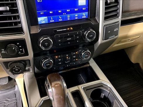 Used 2019 Ford F150 Lariat w/ Equipment Group 501A Mid image 25