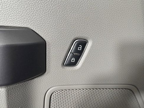 Used 2019 Ford F250 XLT w/ XLT Premium Package image 17