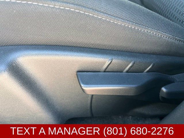 Used 2026 Chevrolet Equinox LT AWD/4WD image 13