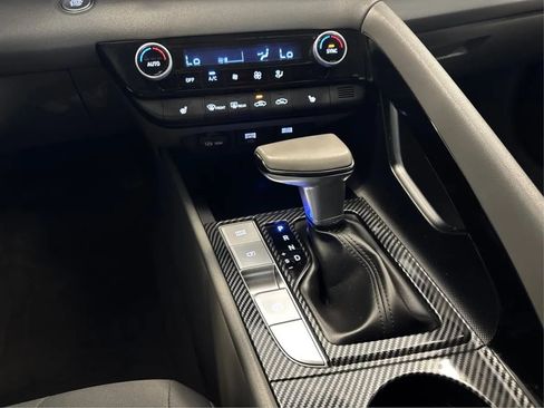 Used 2022 Hyundai Elantra SEL w/ Convenience Package image 19