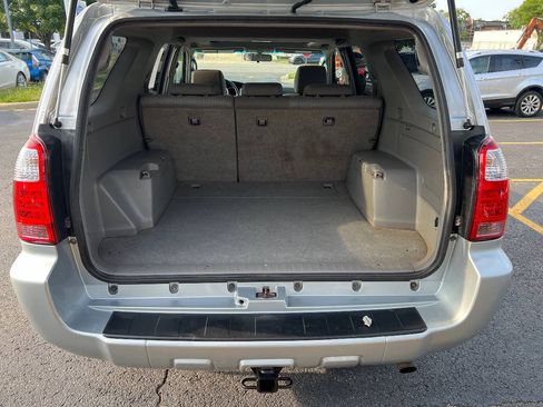 Used 2008 Toyota 4Runner SR5 AWD/4WD image 15
