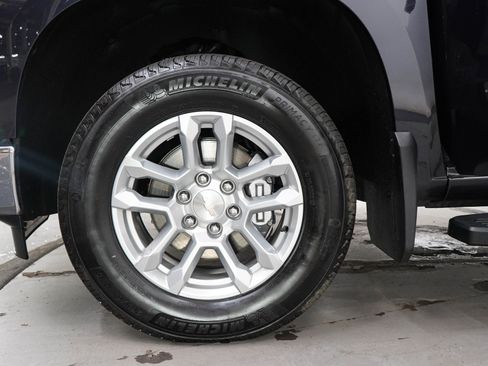 Used 2023 Chevrolet Silverado 1500 LT AWD/4WD image 31