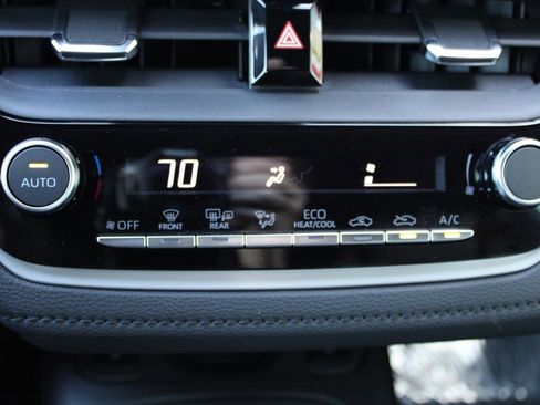 Used 2026 Toyota Corolla SE FWD image 23