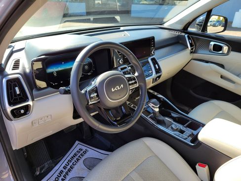 Used 2023 Kia Sorento SX image 18