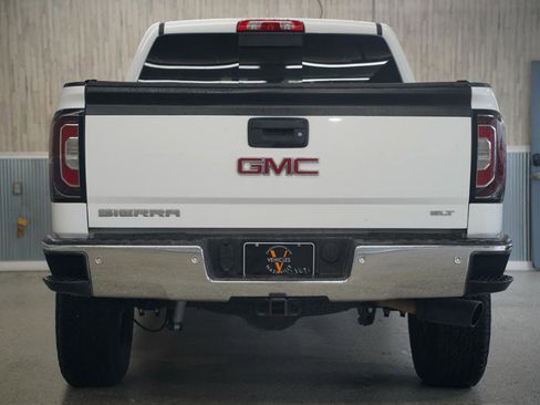 Used 2018 GMC Sierra 1500 SLT AWD/4WD image 9