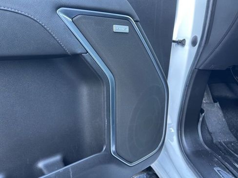 Used 2022 GMC Sierra 1500 SLT w/ SLT Convenience Package image 13