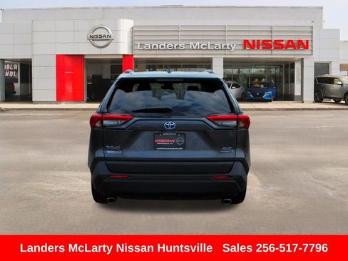 Used 2024 Toyota RAV4 XLE image 5