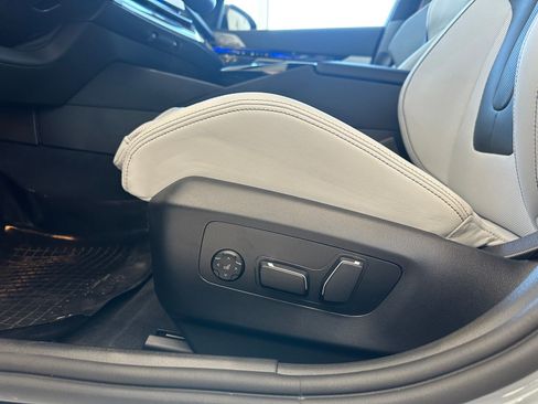 New 2026 BMW M5 w/ Executive Package image 17