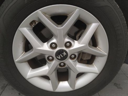 Used 2020 Kia Soul S FWD image 31
