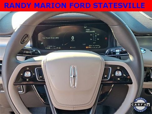 Used 2023 Lincoln Aviator AWD w/ Premium Package image 20