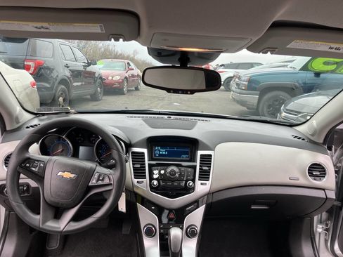 Used 2015 Chevrolet Cruze LT image 22