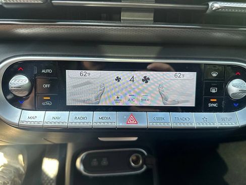 Used 2023 Genesis GV60 Advanced AWD/4WD image 20
