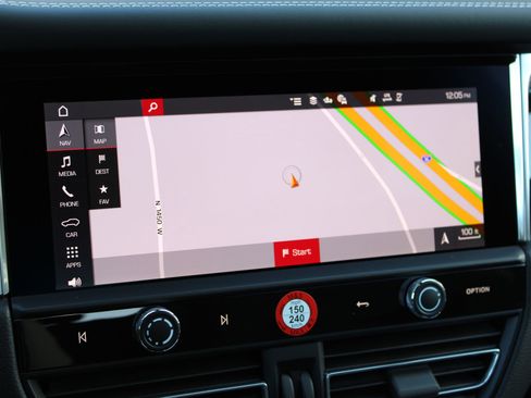 New 2026 Porsche Macan S image 18