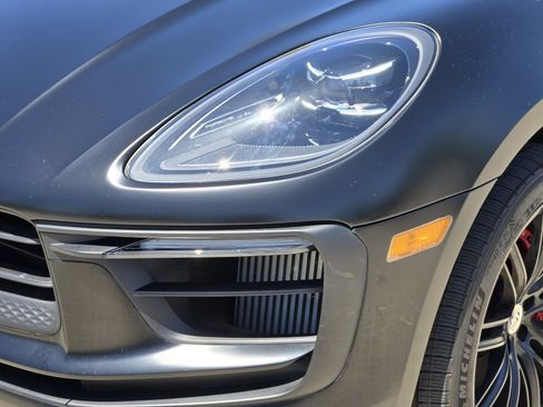 Used 2025 Porsche Macan S AWD/4WD image 35