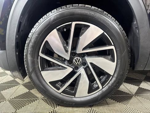 Certified 2024 Volkswagen Atlas SE w/ Panoramic Sunroof Package AWD/4WD image 10