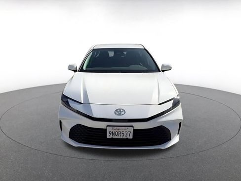 Used 2025 Toyota Camry LE FWD image 4