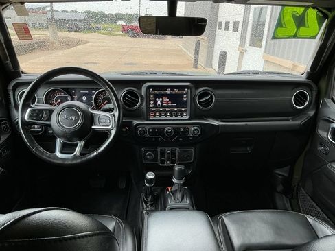Used 2022 Jeep Gladiator Overland w/ Popular Equipment Package AWD/4WD image 12