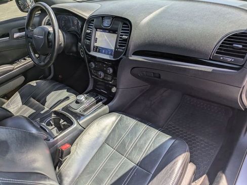 Used 2017 Chrysler 300 S AWD/4WD image 40