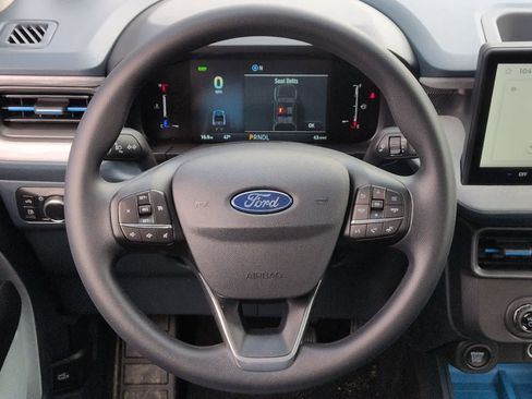 New 2025 Ford Maverick XLT image 23