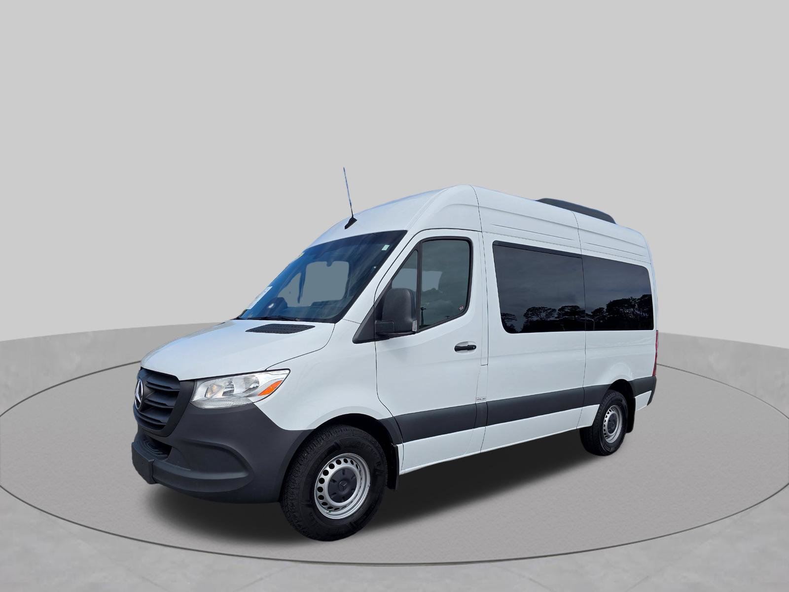 Used 2025 Mercedes-Benz Sprinter 2500 image 11