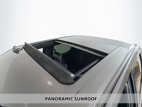 Used 2020 Ford F150 Platinum w/ Equipment Group 701A Luxury image 4