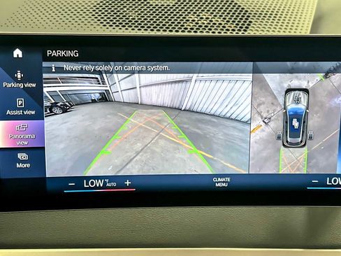 Used 2023 BMW iX xDrive50 w/ Premium Package image 19