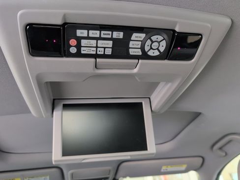 Used 2018 Honda Pilot Elite image 41